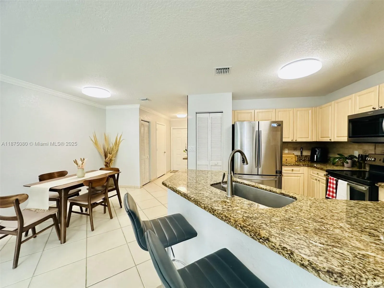 8952 NW 38th Dr