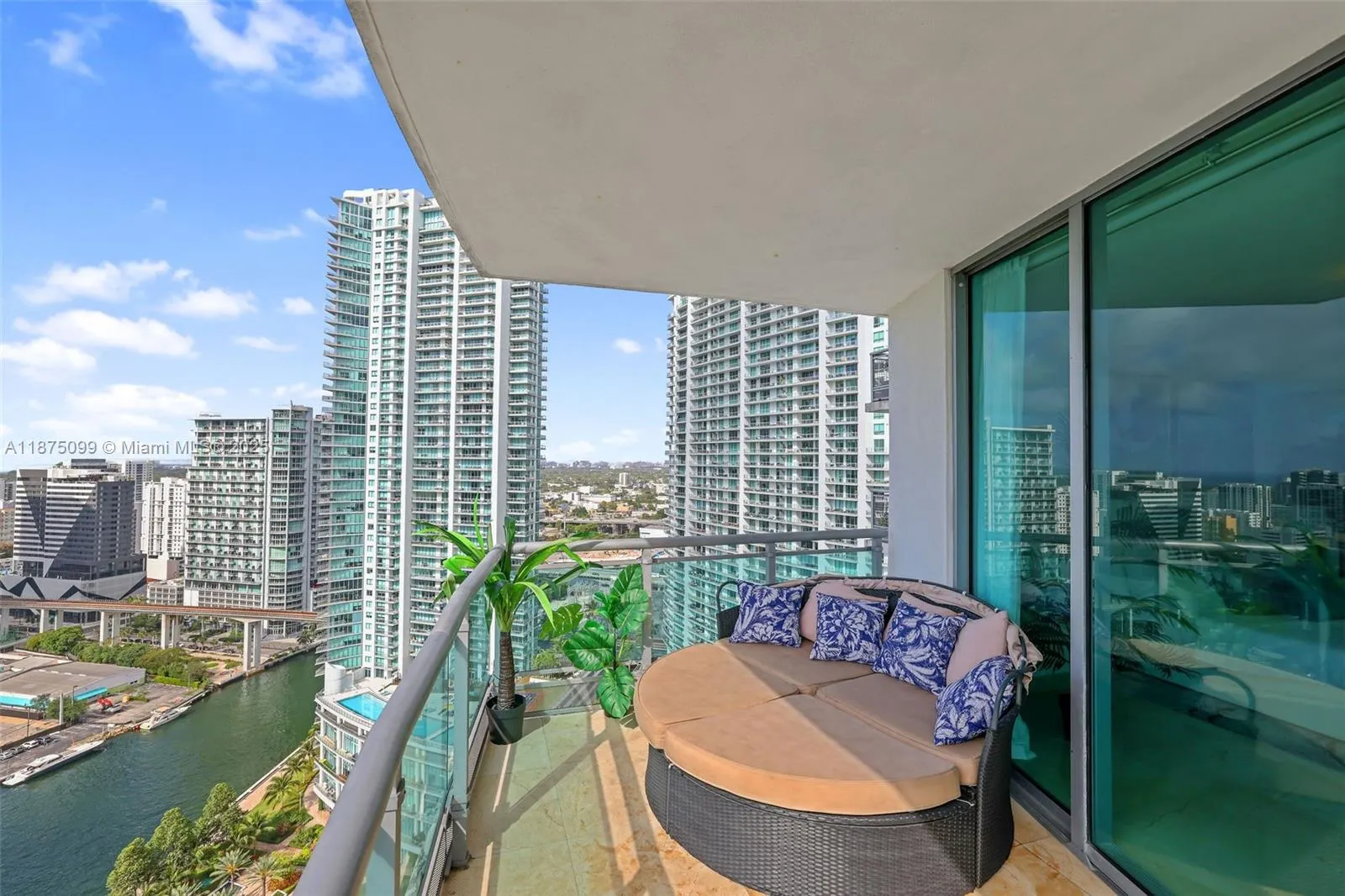 350 S Miami Ave, #3002
