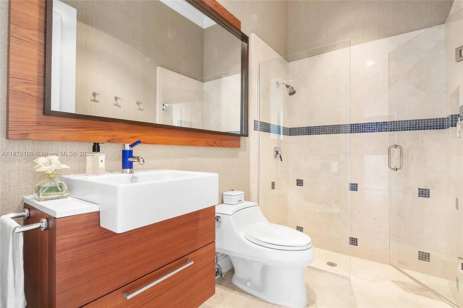 4042 Island Estates Dr