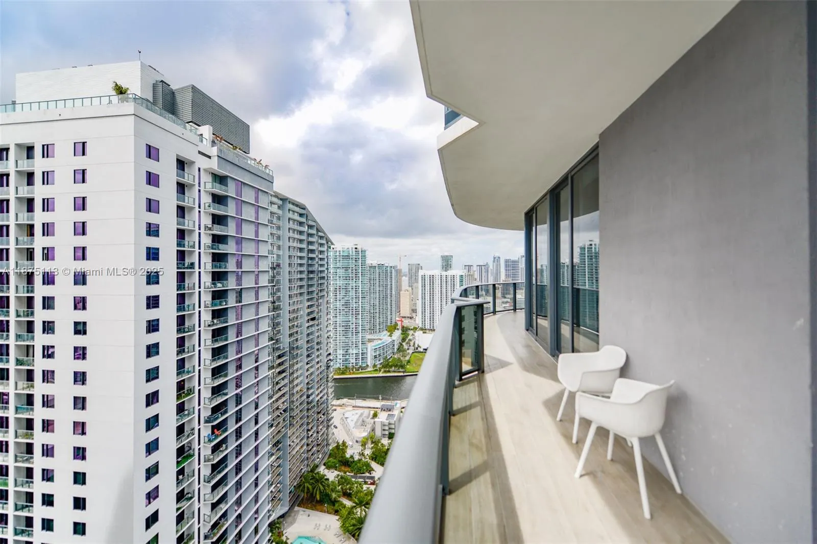45 SW 9th ST, #4108