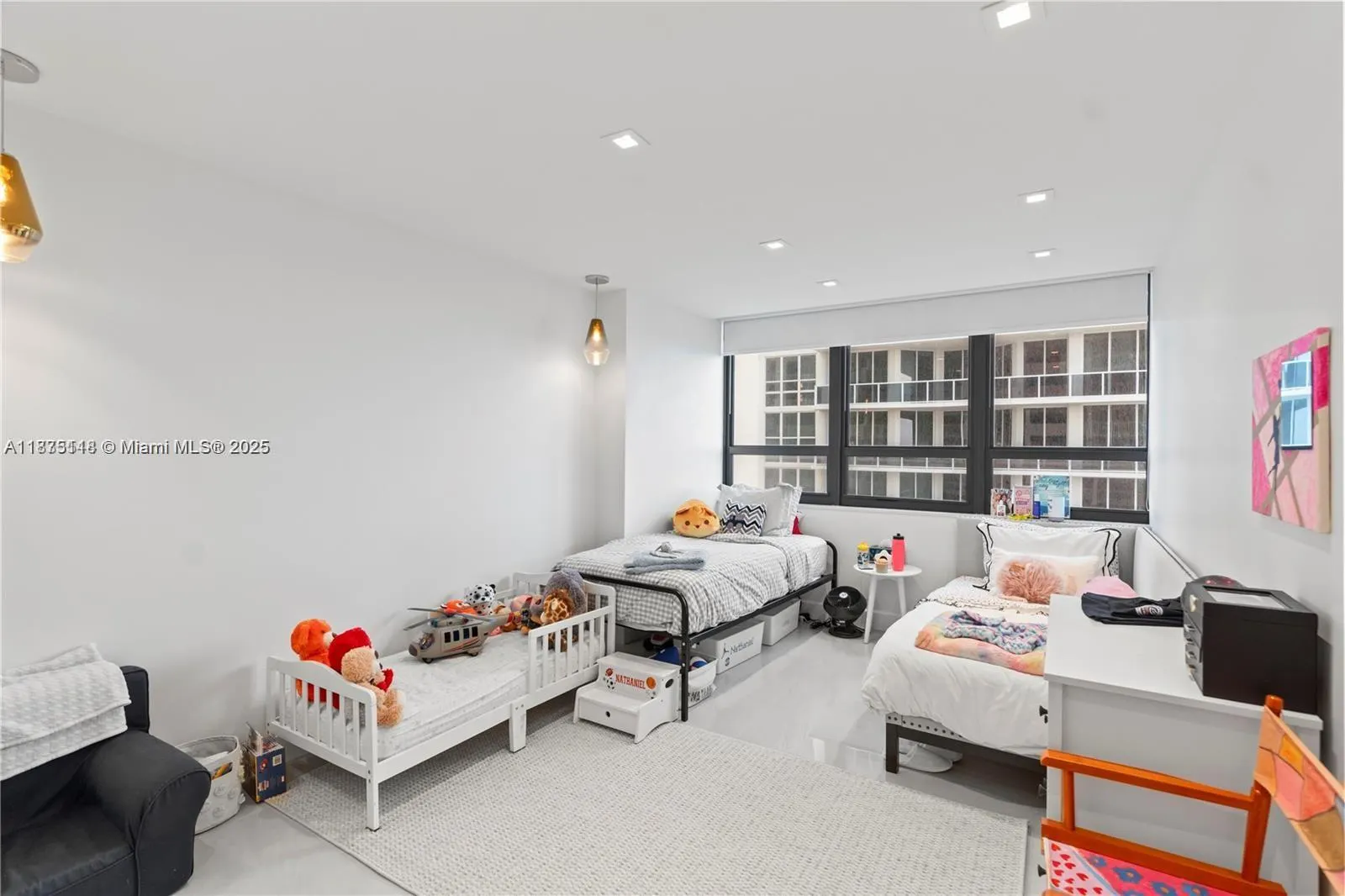 10205 Collins Ave, #608