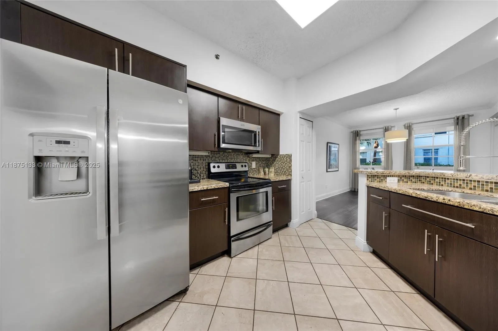 3245 NE 184 St, #13101