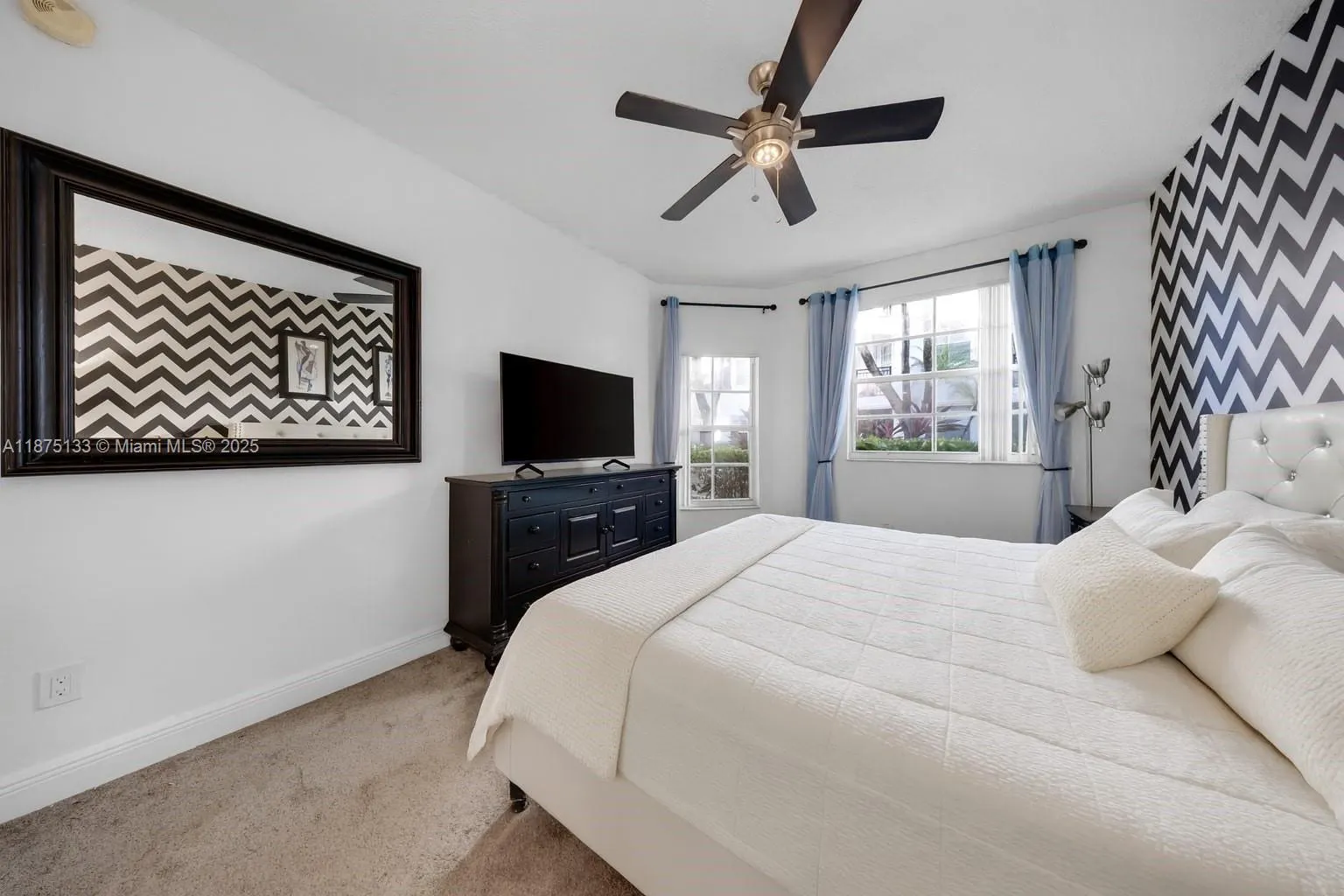 3245 NE 184 St, #13101