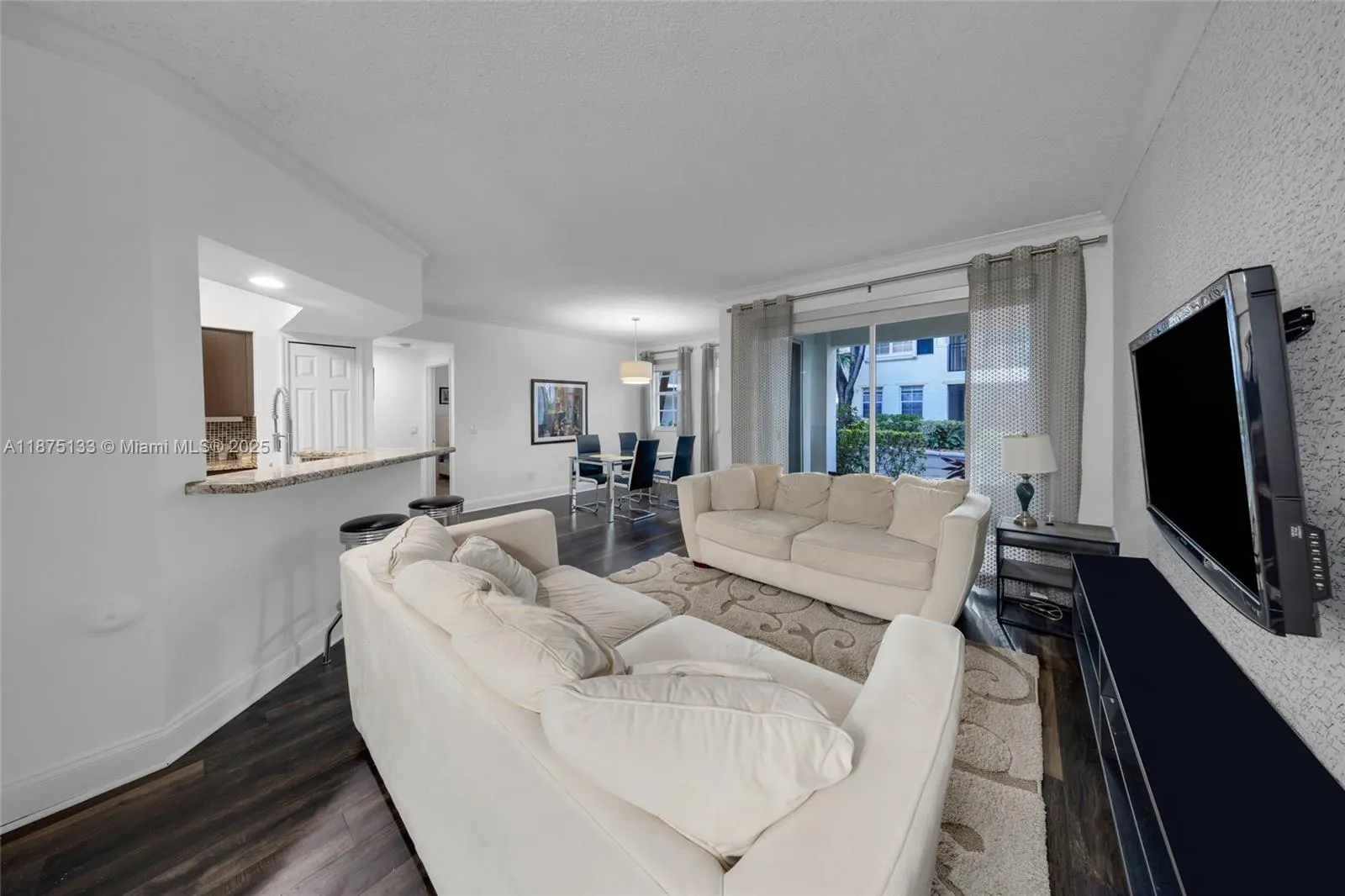 3245 NE 184 St, #13101