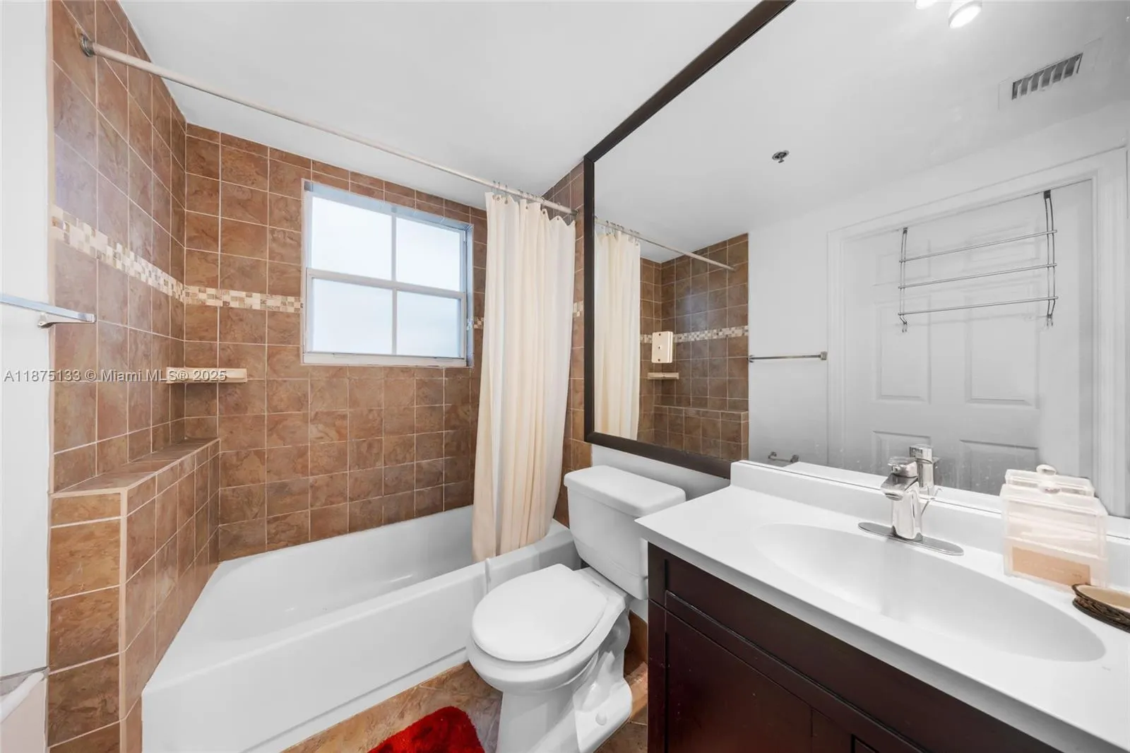 3245 NE 184 St, #13101