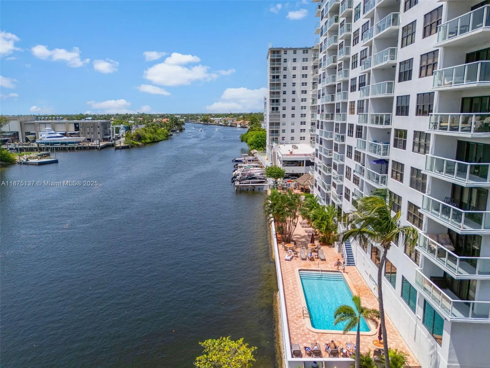 1401 N Riverside Dr, #604