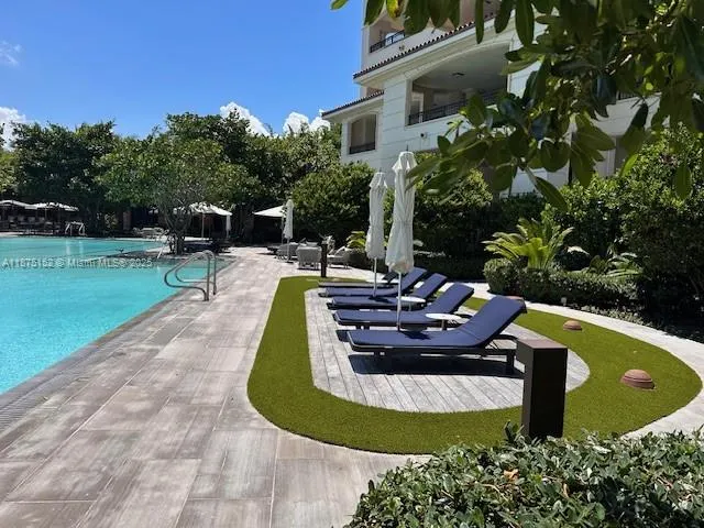 6800 Fisher Island Dr, #6871