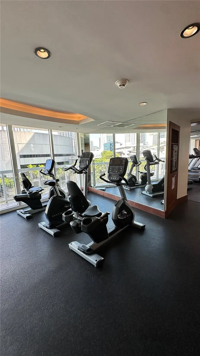 41 SE 5th St, #1104