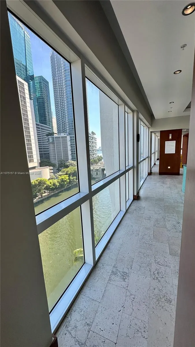 41 SE 5th St, #1104