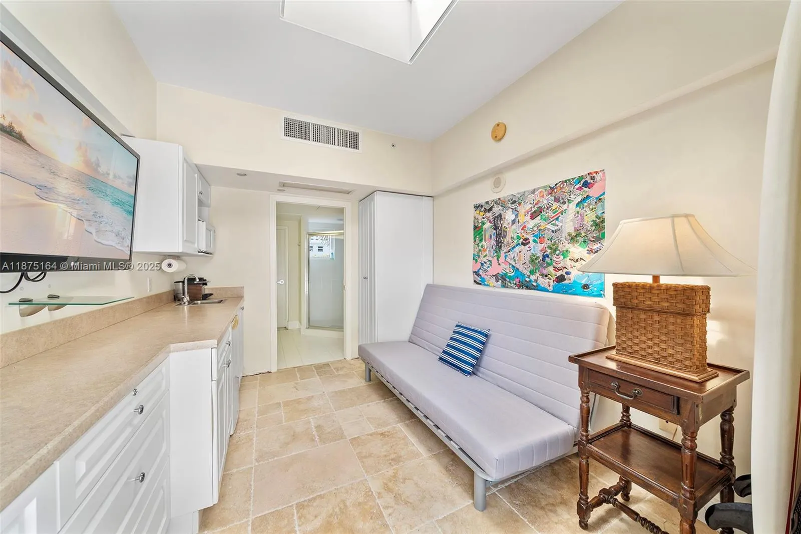 4775 Collins Ave, #CA-A14