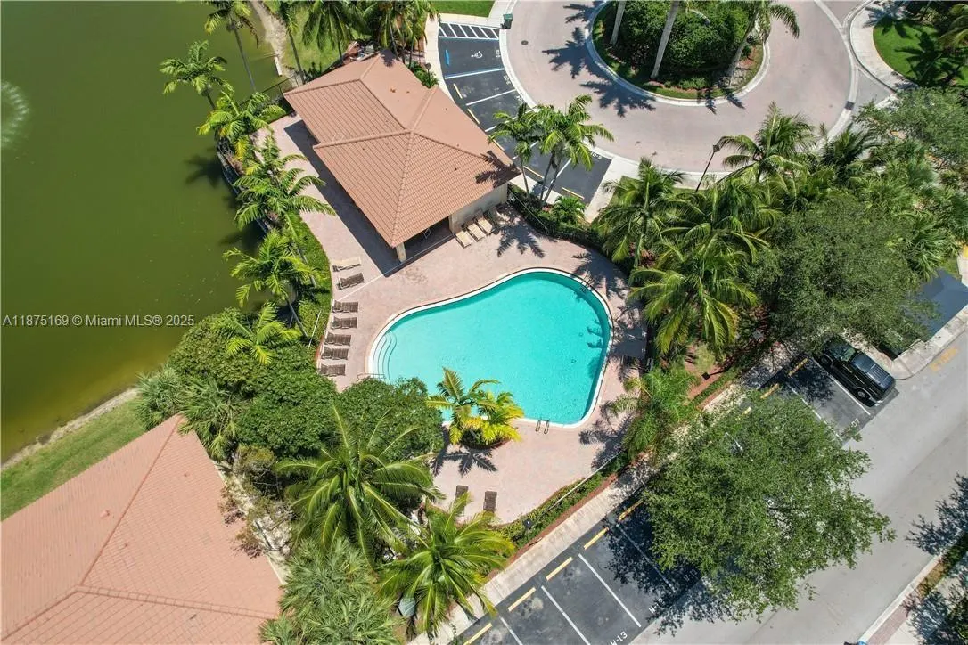 3237 NW 32nd Ter