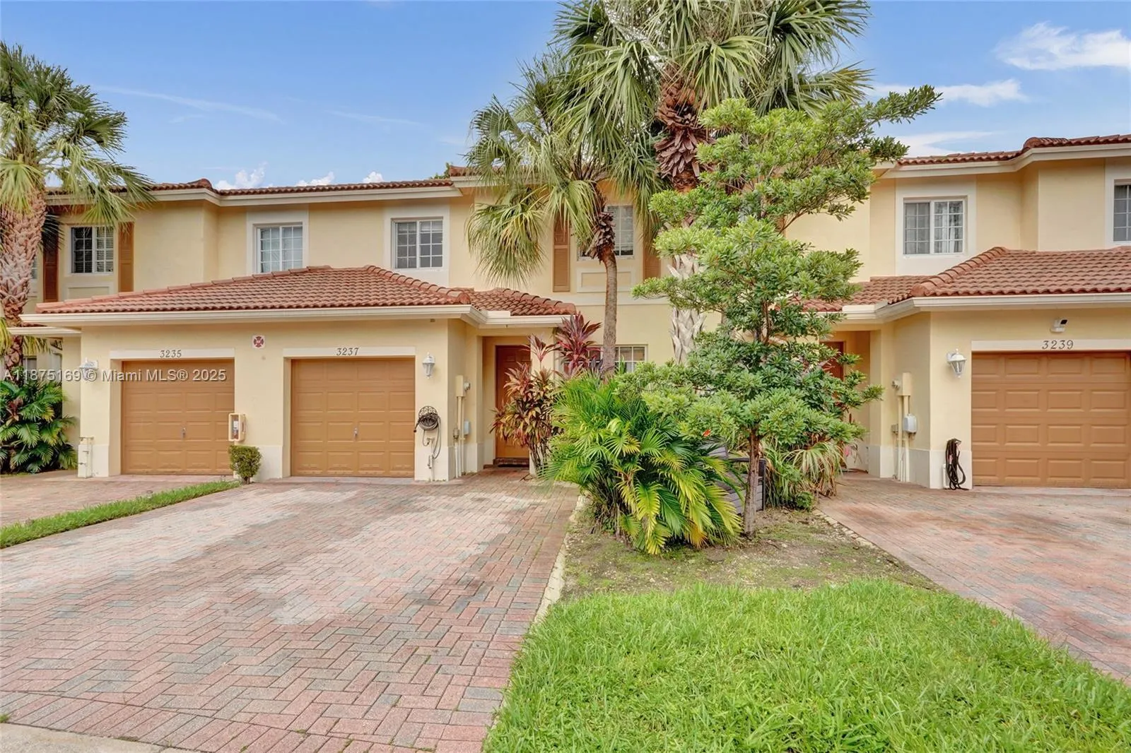 3237 NW 32nd Ter