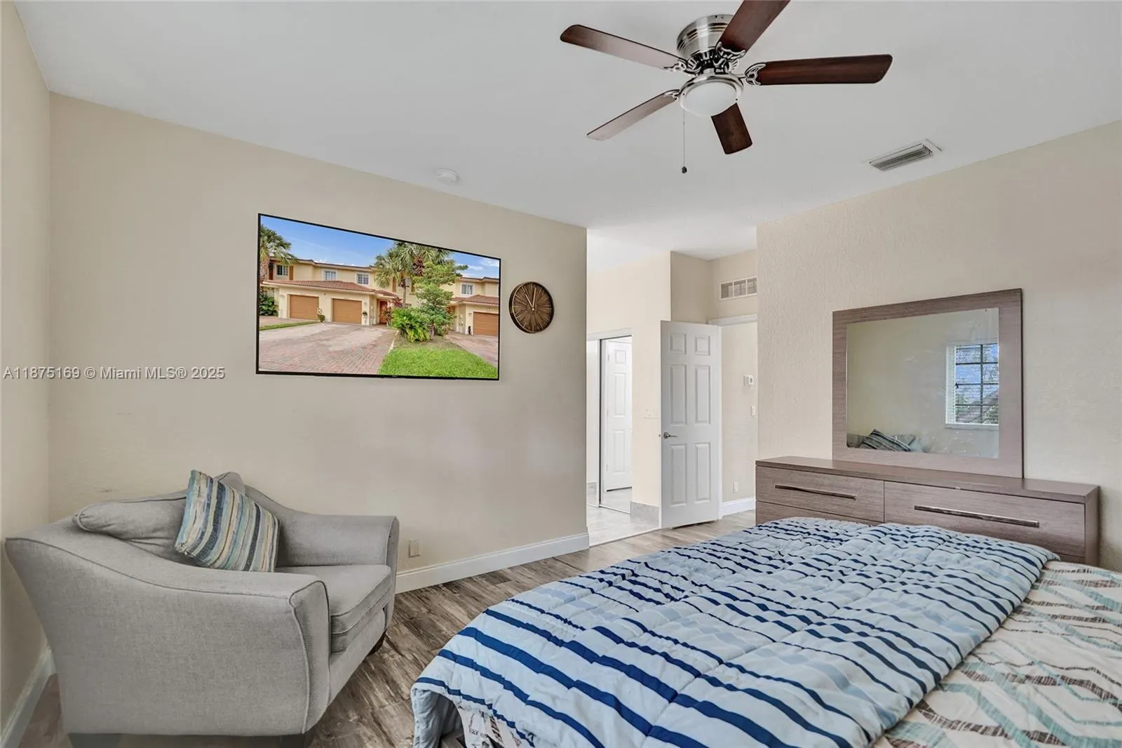 3237 NW 32nd Ter