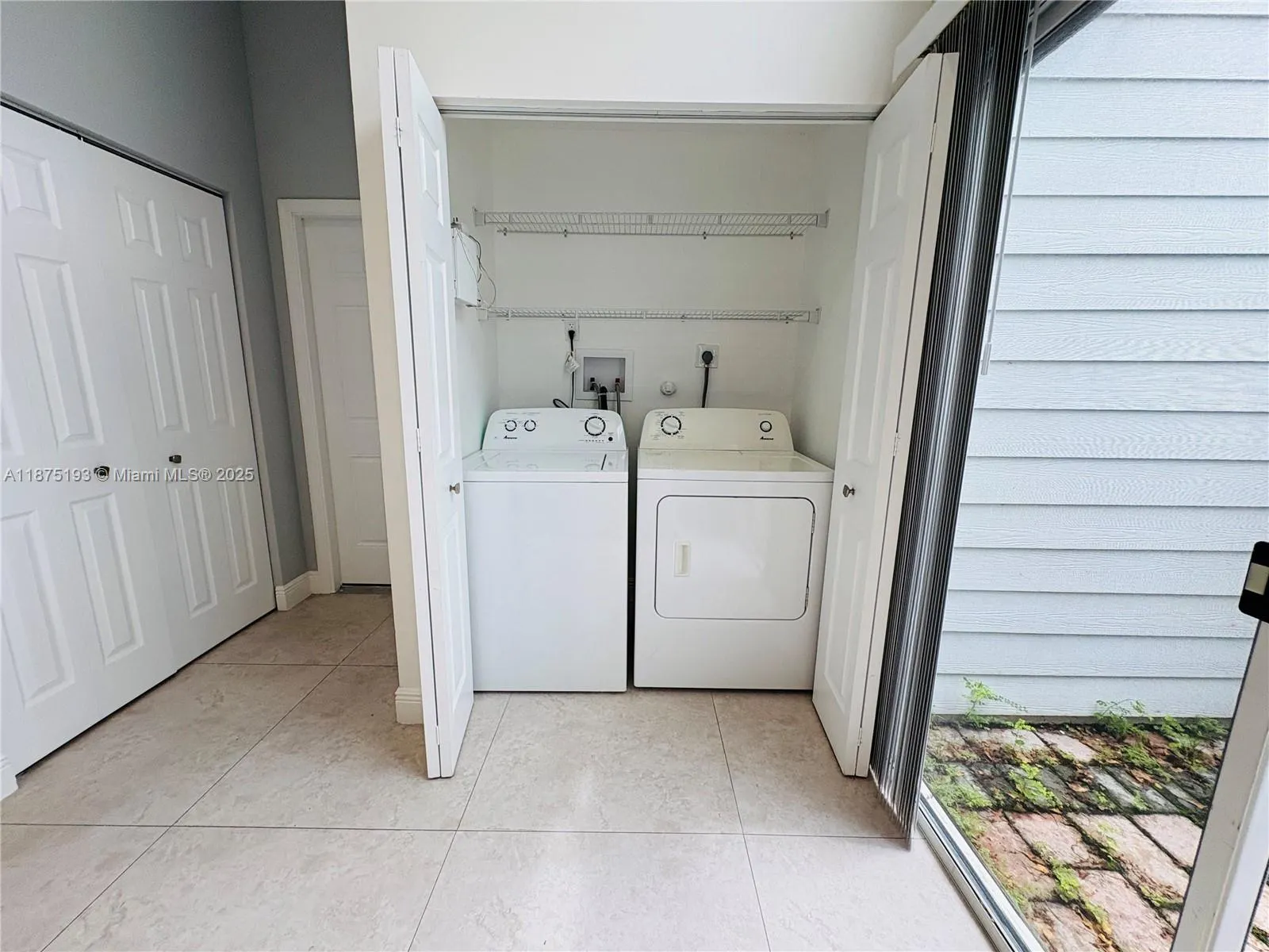 8579 Dynasty Dr, #8579