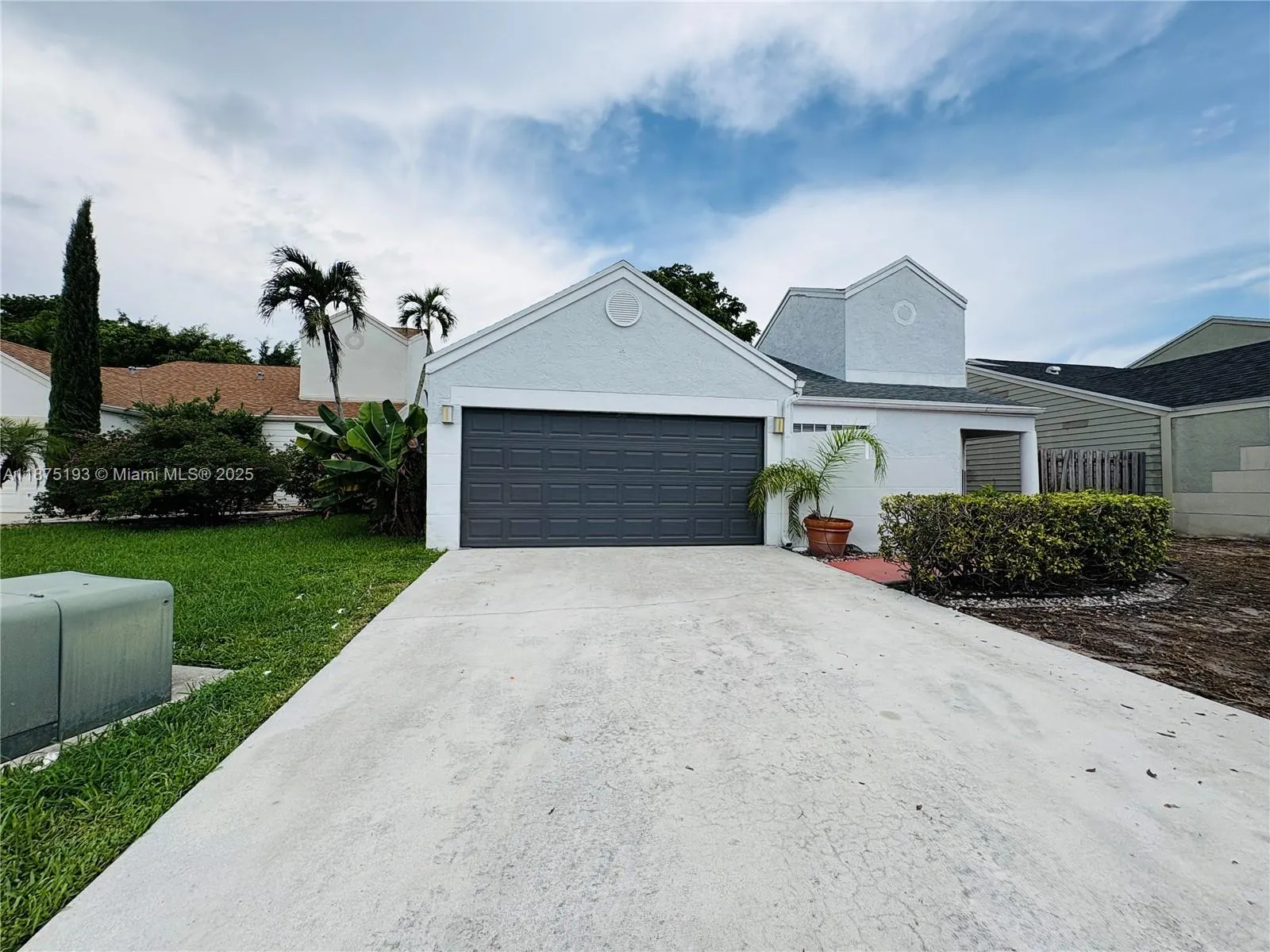 8579 Dynasty Dr, #8579