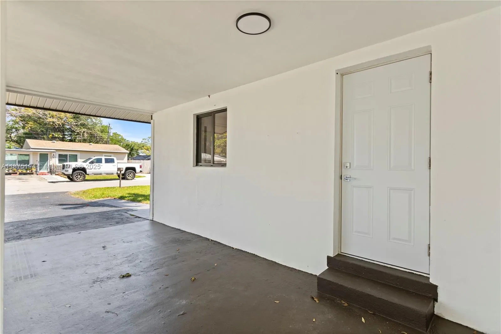 1524 SW 32 CT