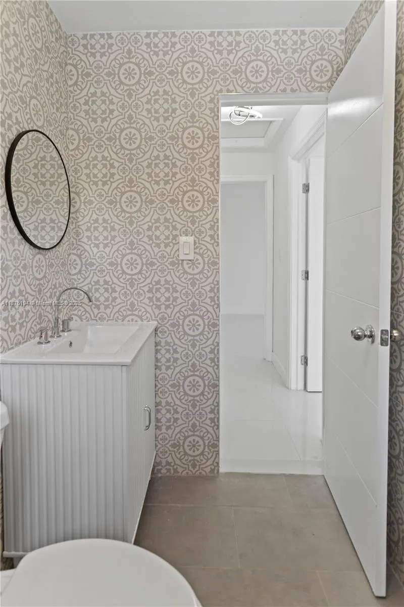 1524 SW 32 CT