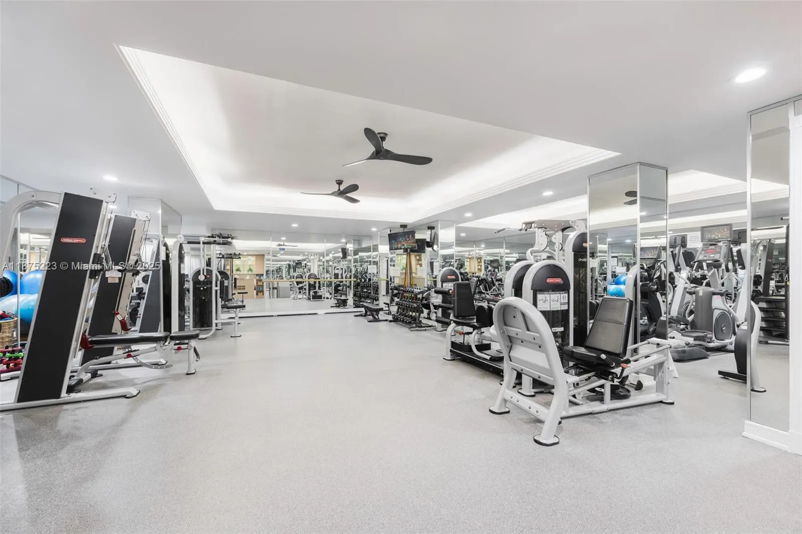 10101 Collins Ave, #5F