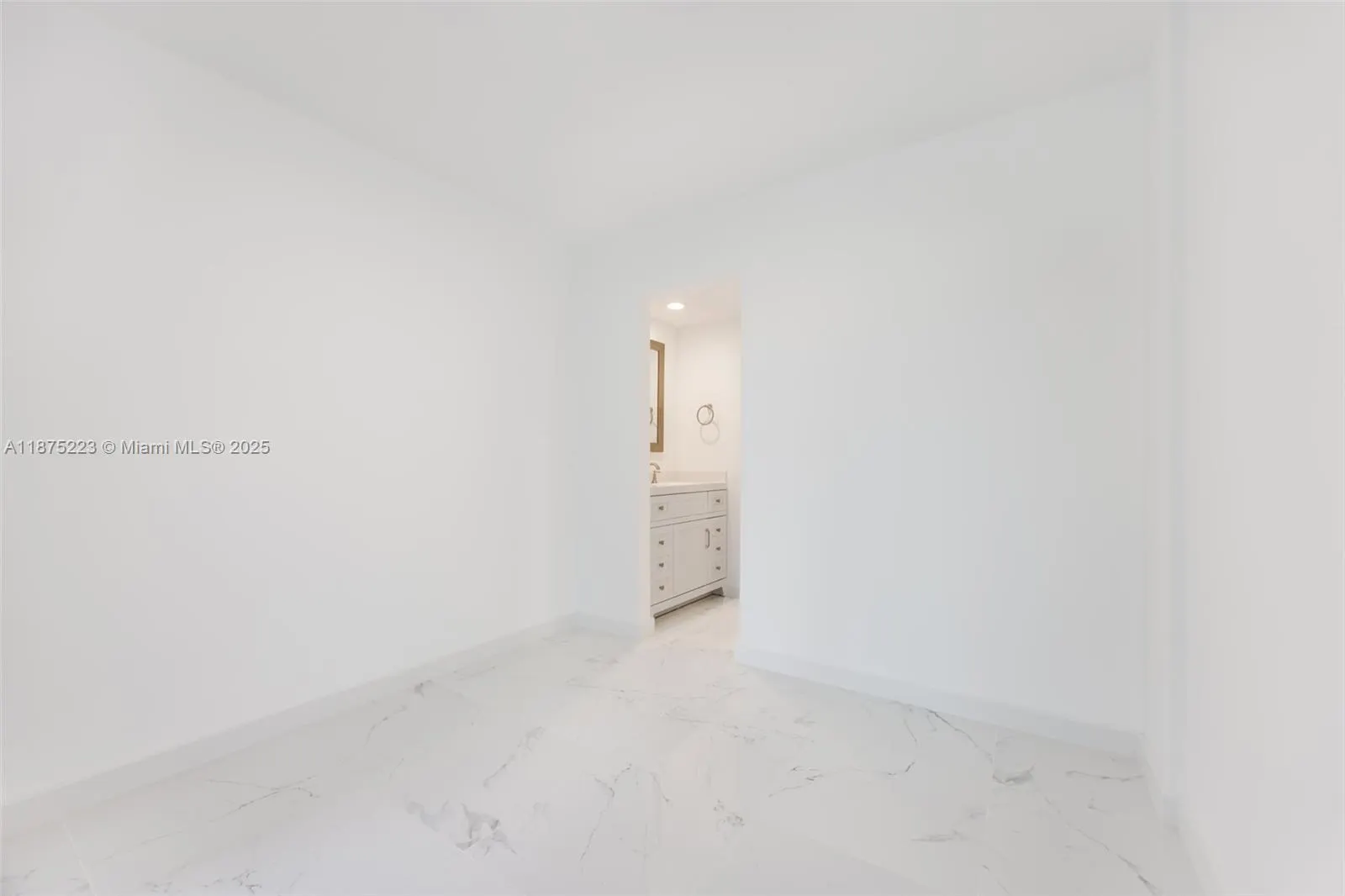 10101 Collins Ave, #5F