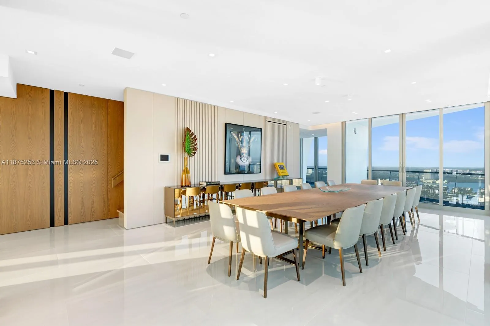 16901 Collins Ave, #5105