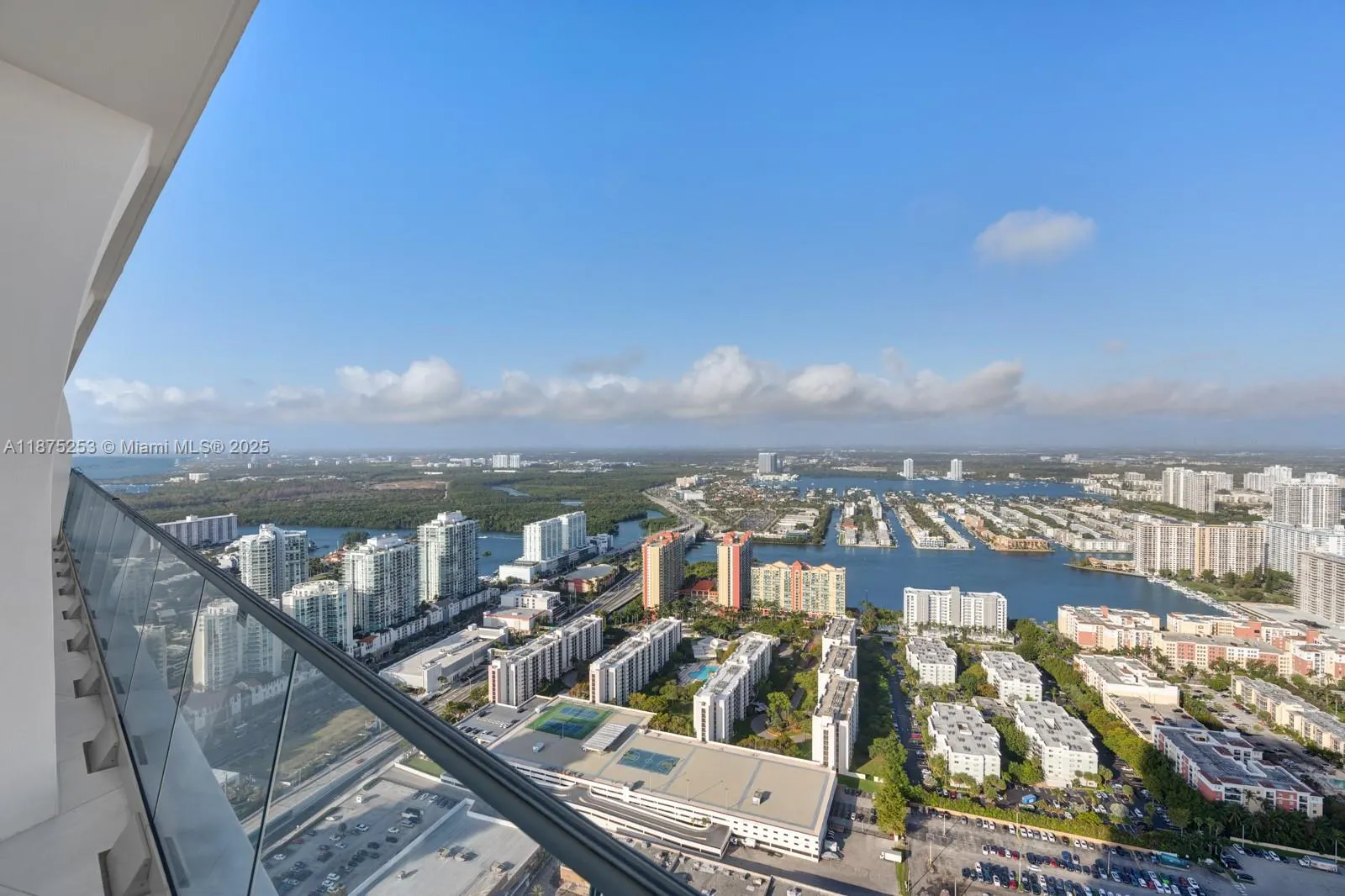 16901 Collins Ave, #5105