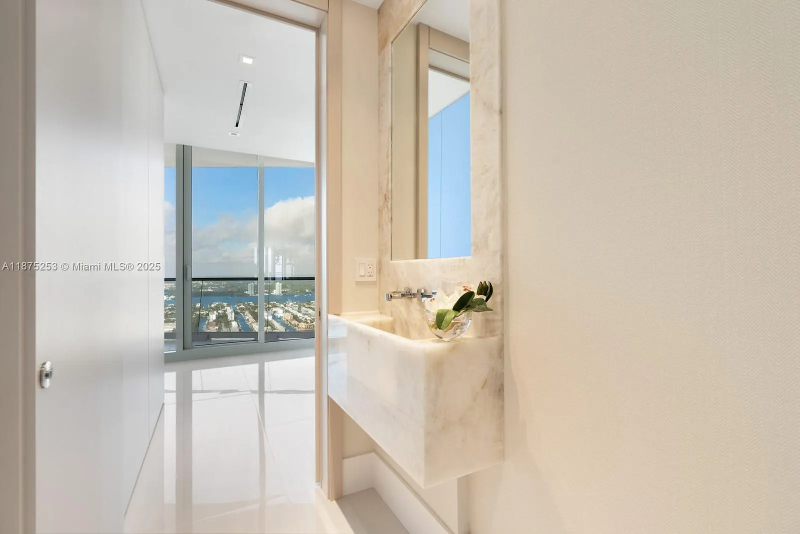 16901 Collins Ave, #5105