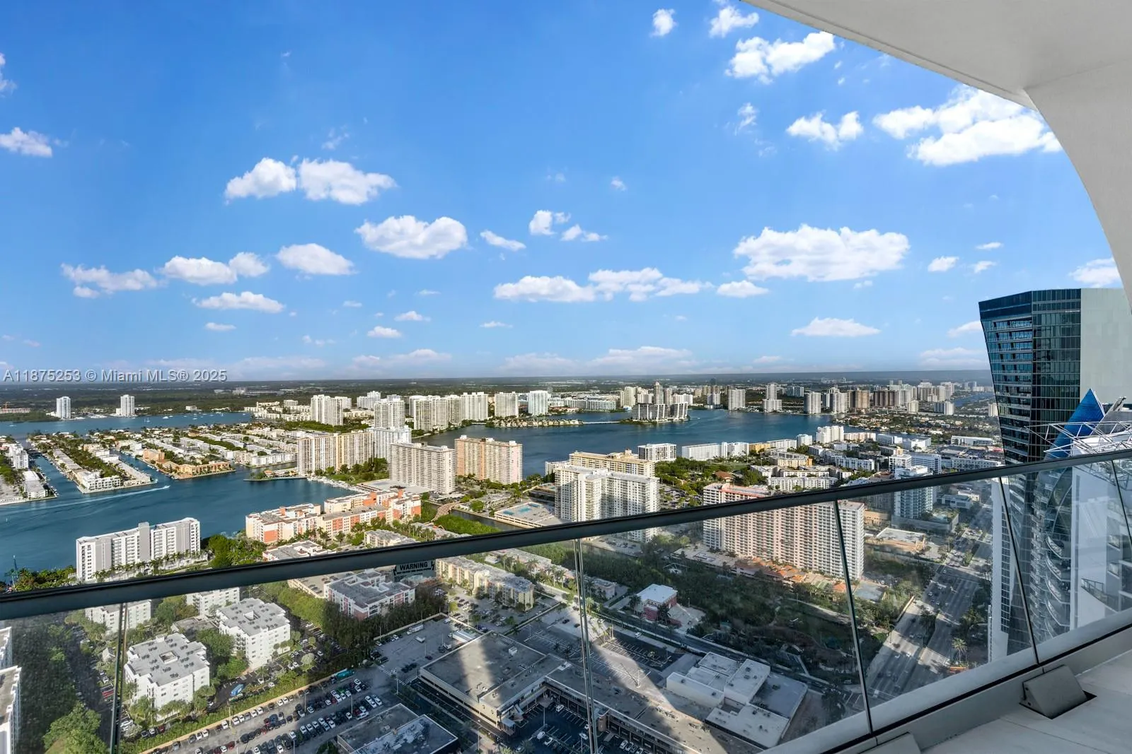 16901 Collins Ave, #5105