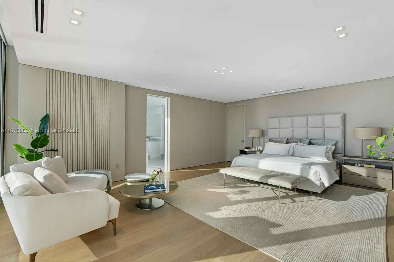 16901 Collins Ave, #5105