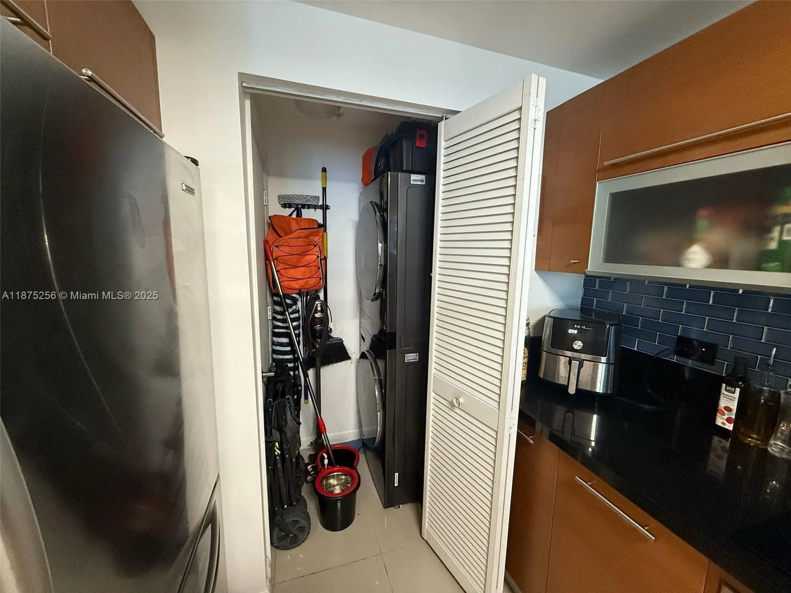 253 NE 2nd St, #1506