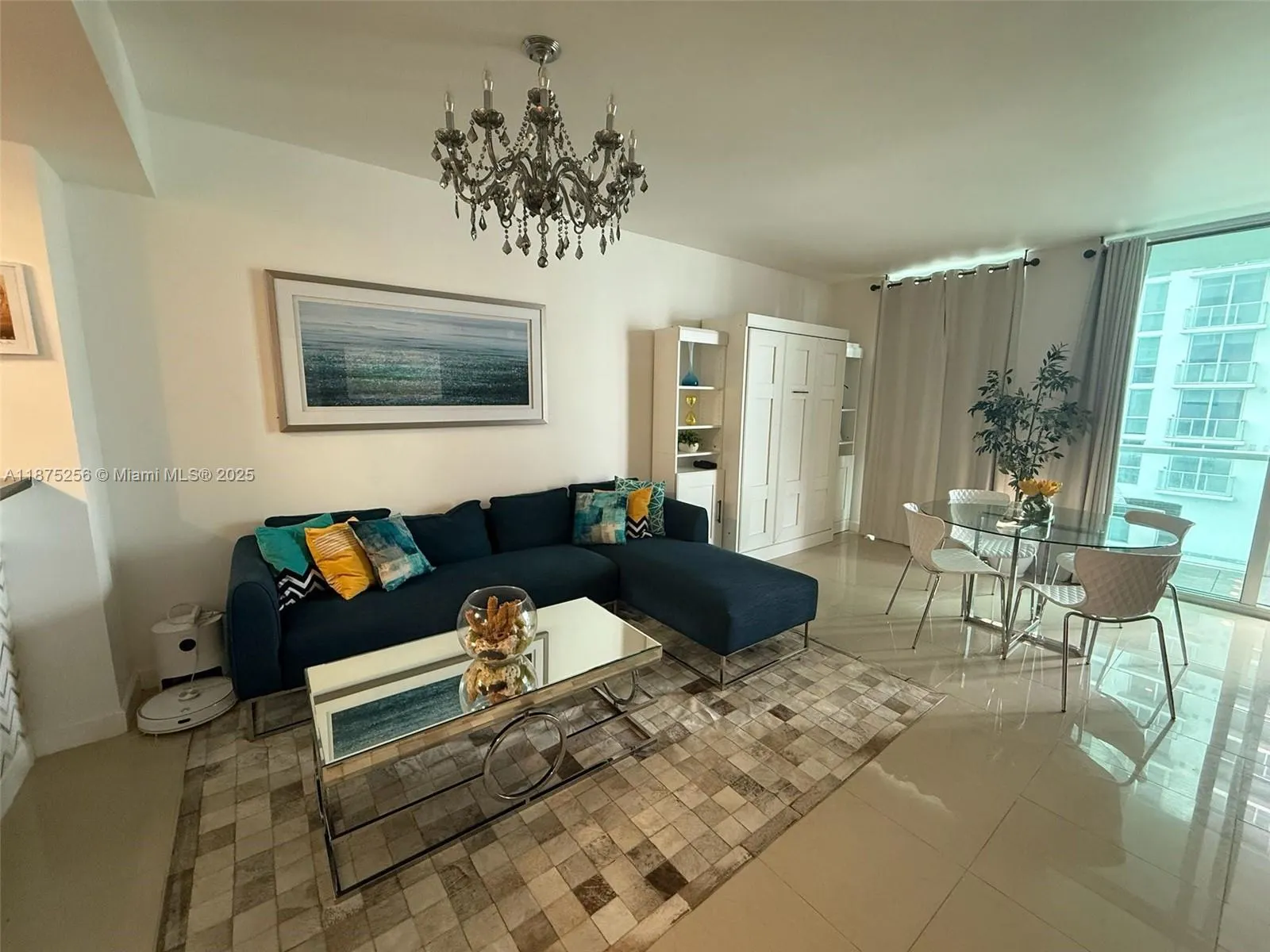 253 NE 2nd St, #1506