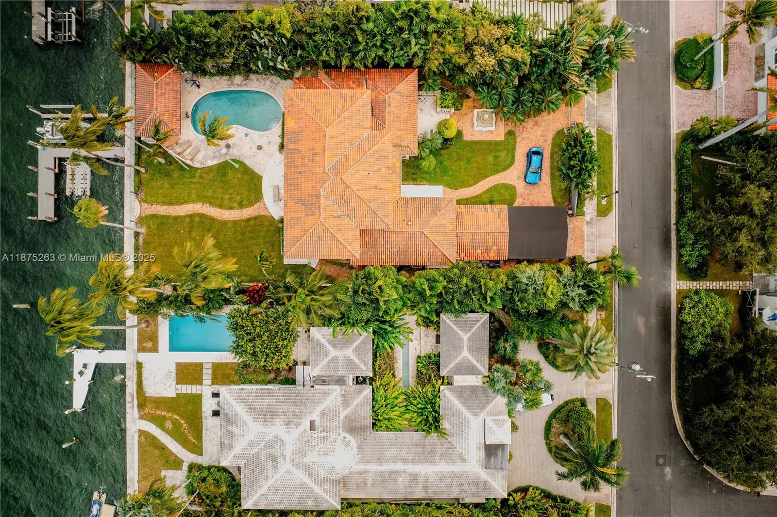 617/625 E Dilido Dr