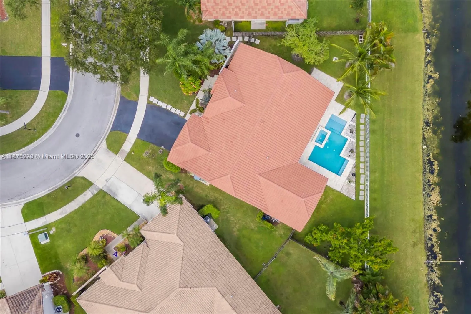 10901 NW 18th Dr