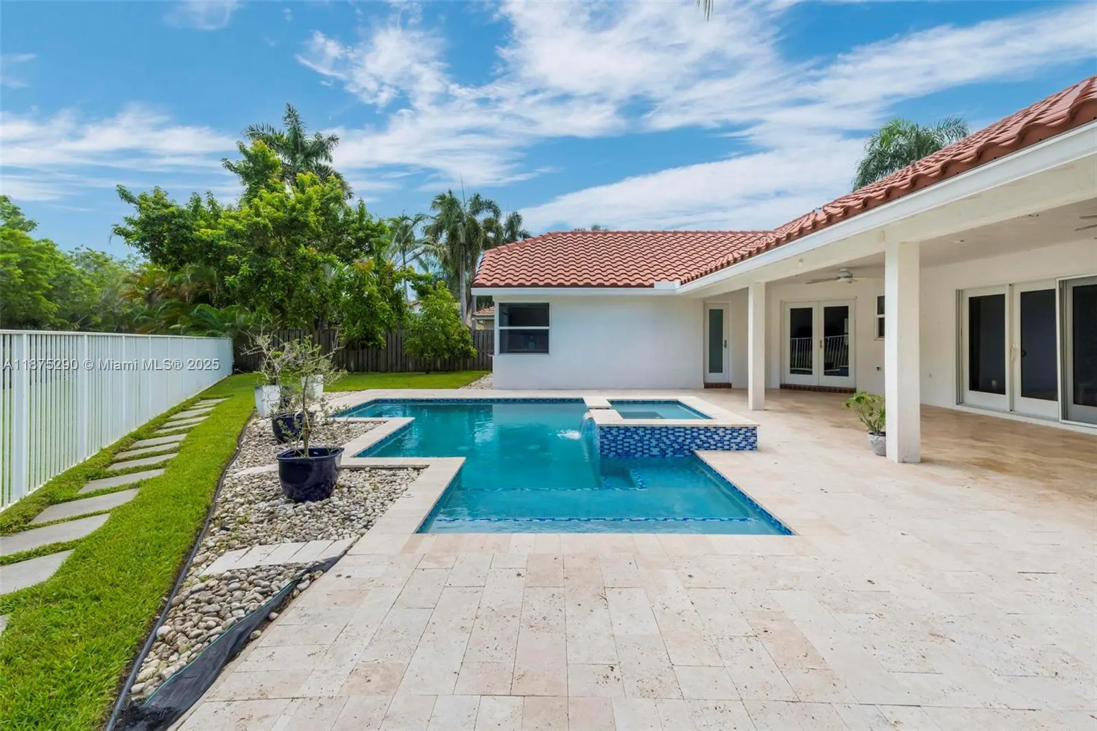 10901 NW 18th Dr