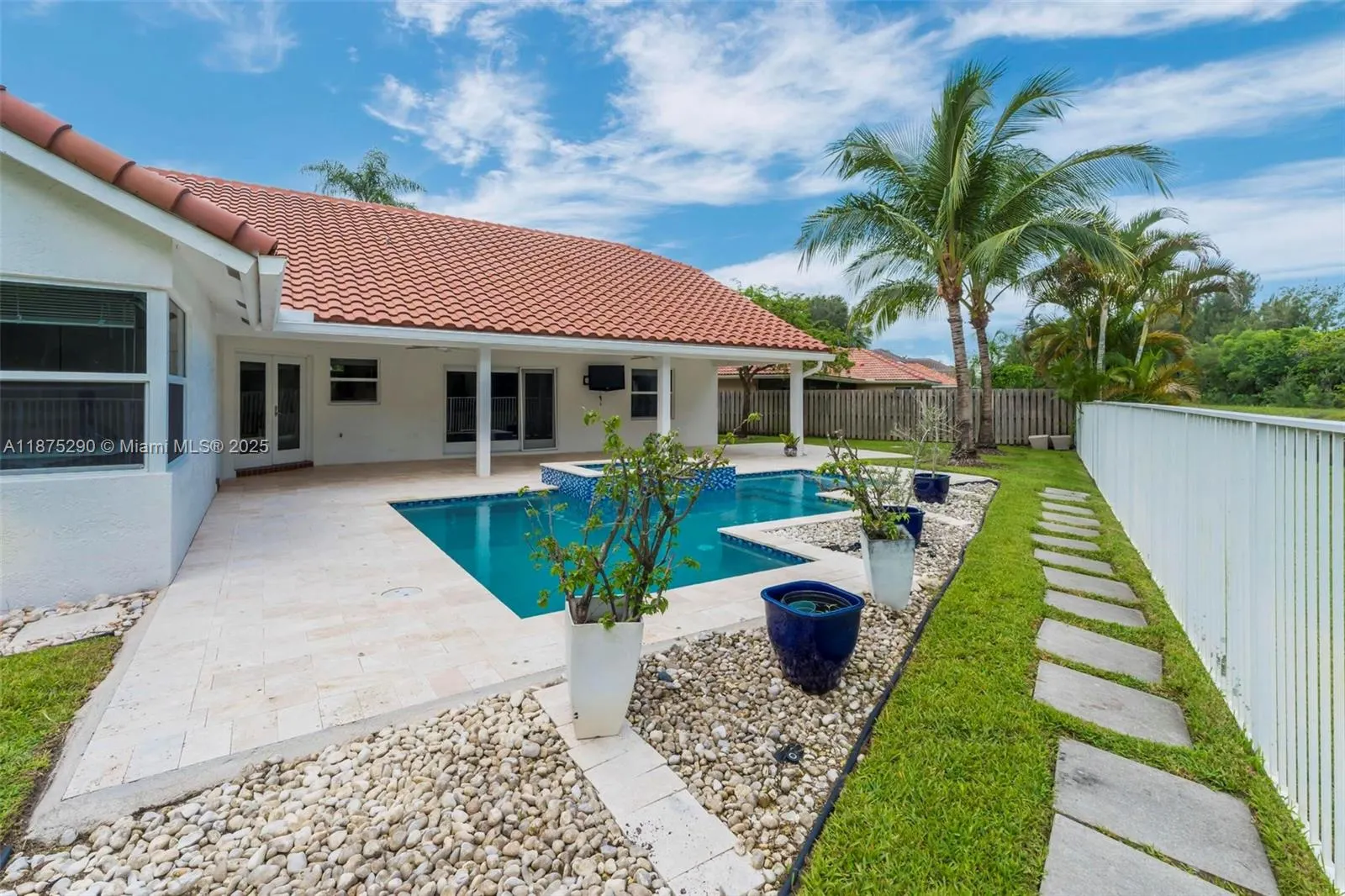10901 NW 18th Dr