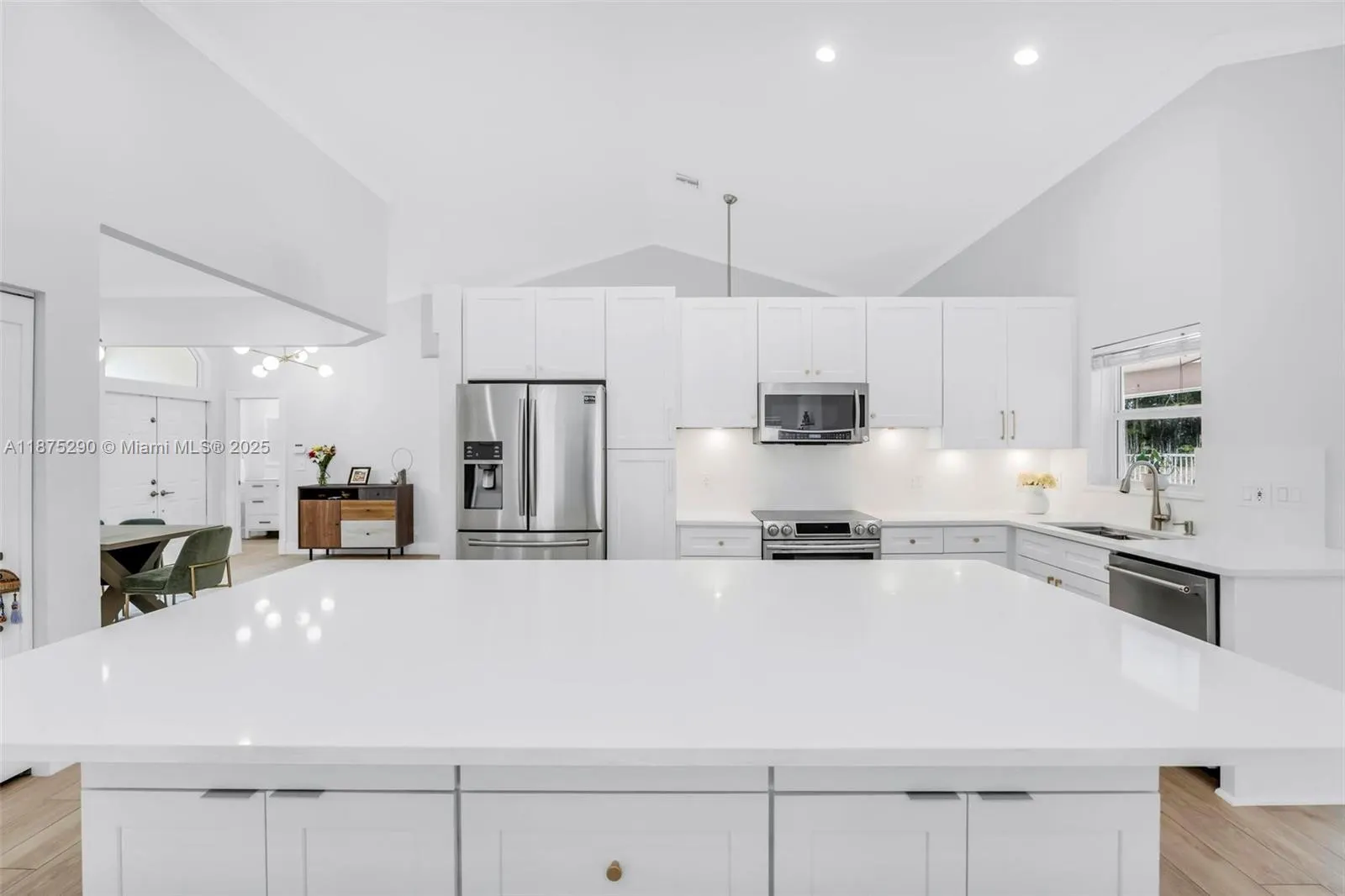 10901 NW 18th Dr