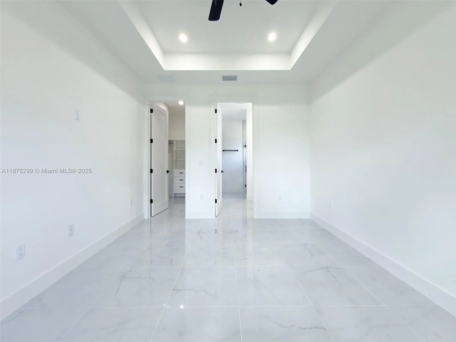 1416 W DESOTO AVE