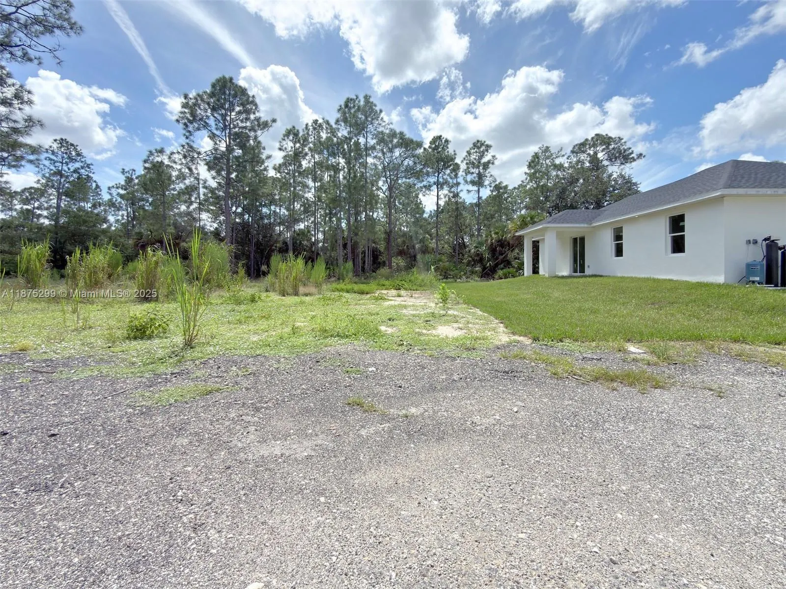 1416 W DESOTO AVE