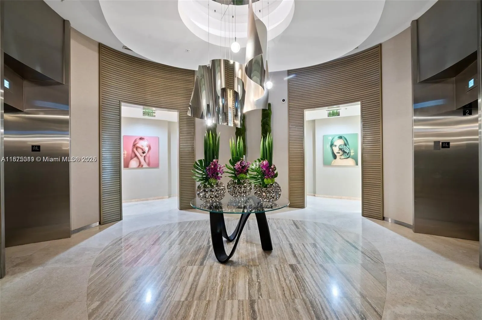 10275 Collins Ave, #526