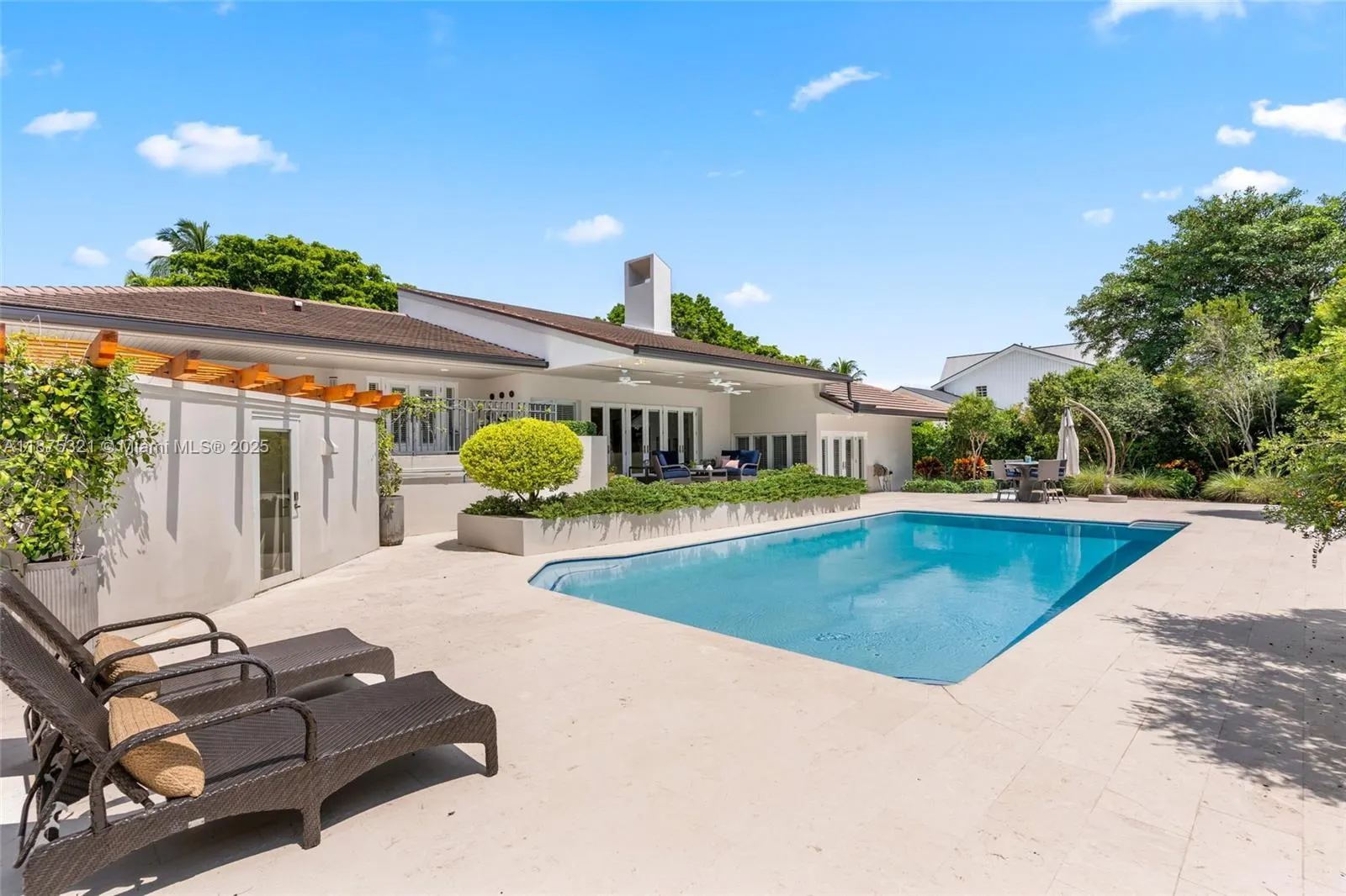 451 Ridge Rd