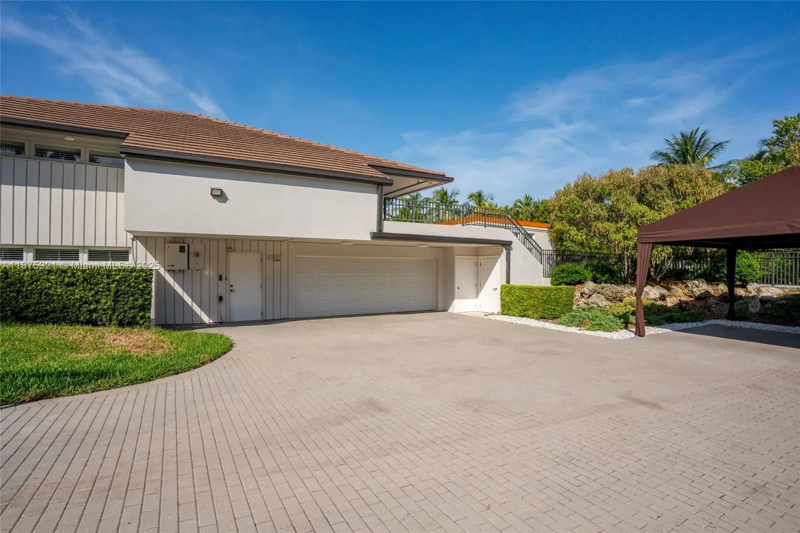451 Ridge Rd