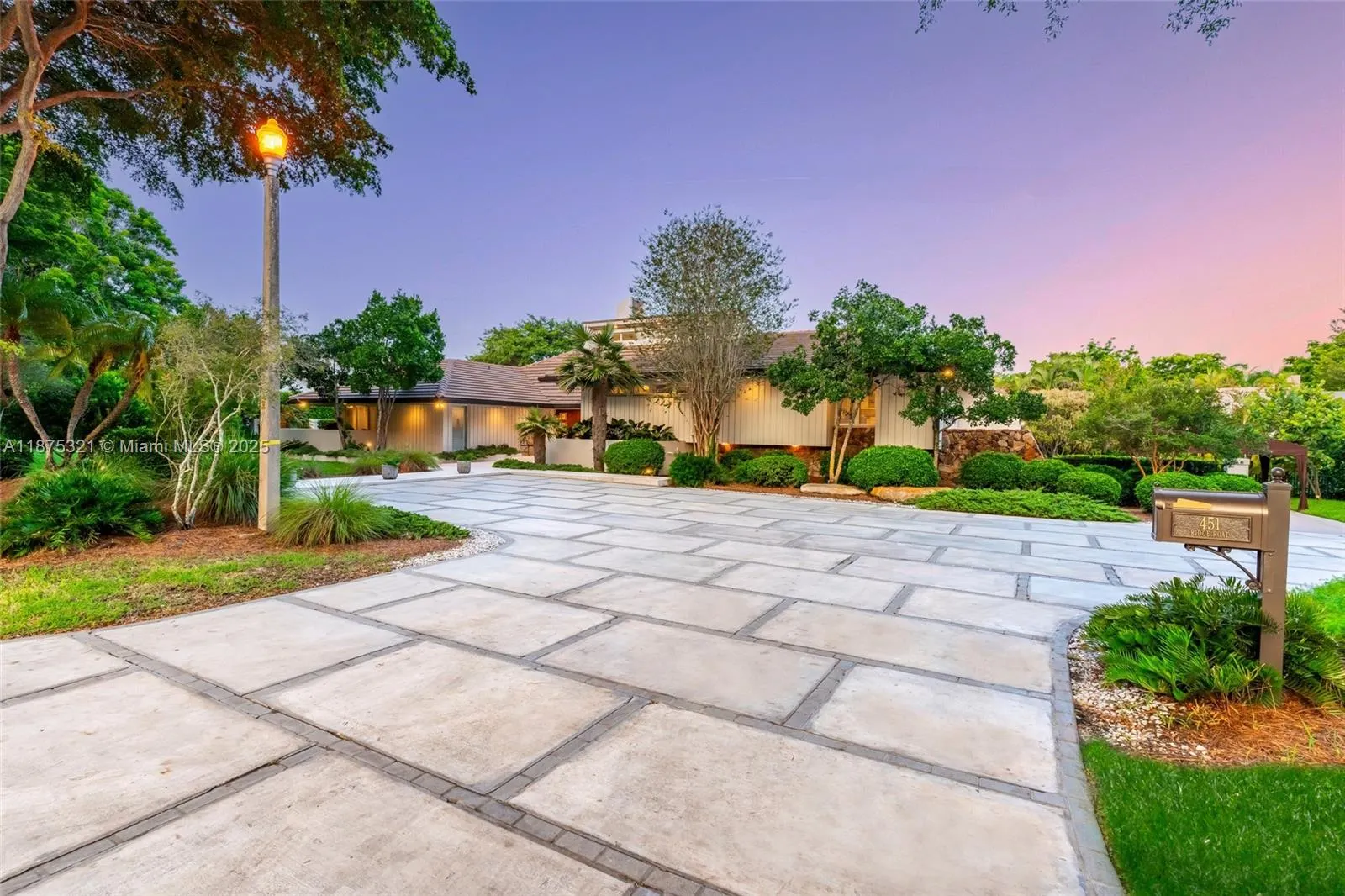 451 Ridge Rd
