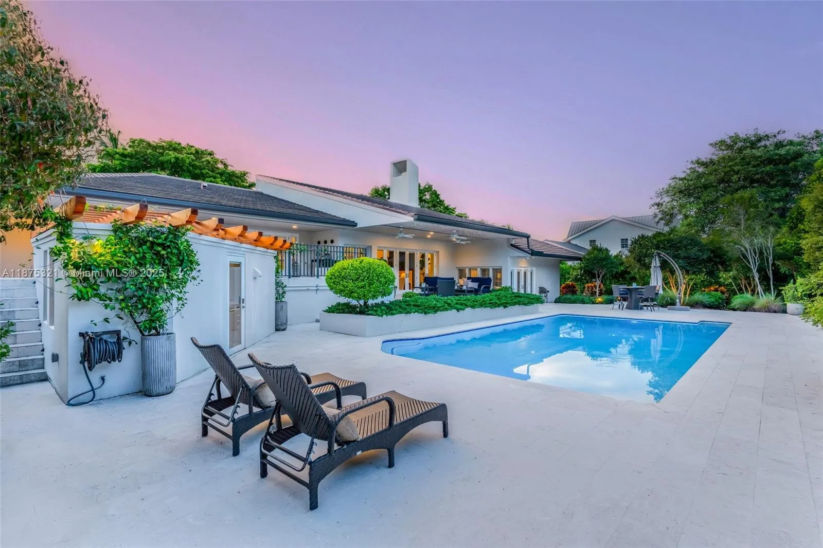 451 Ridge Rd