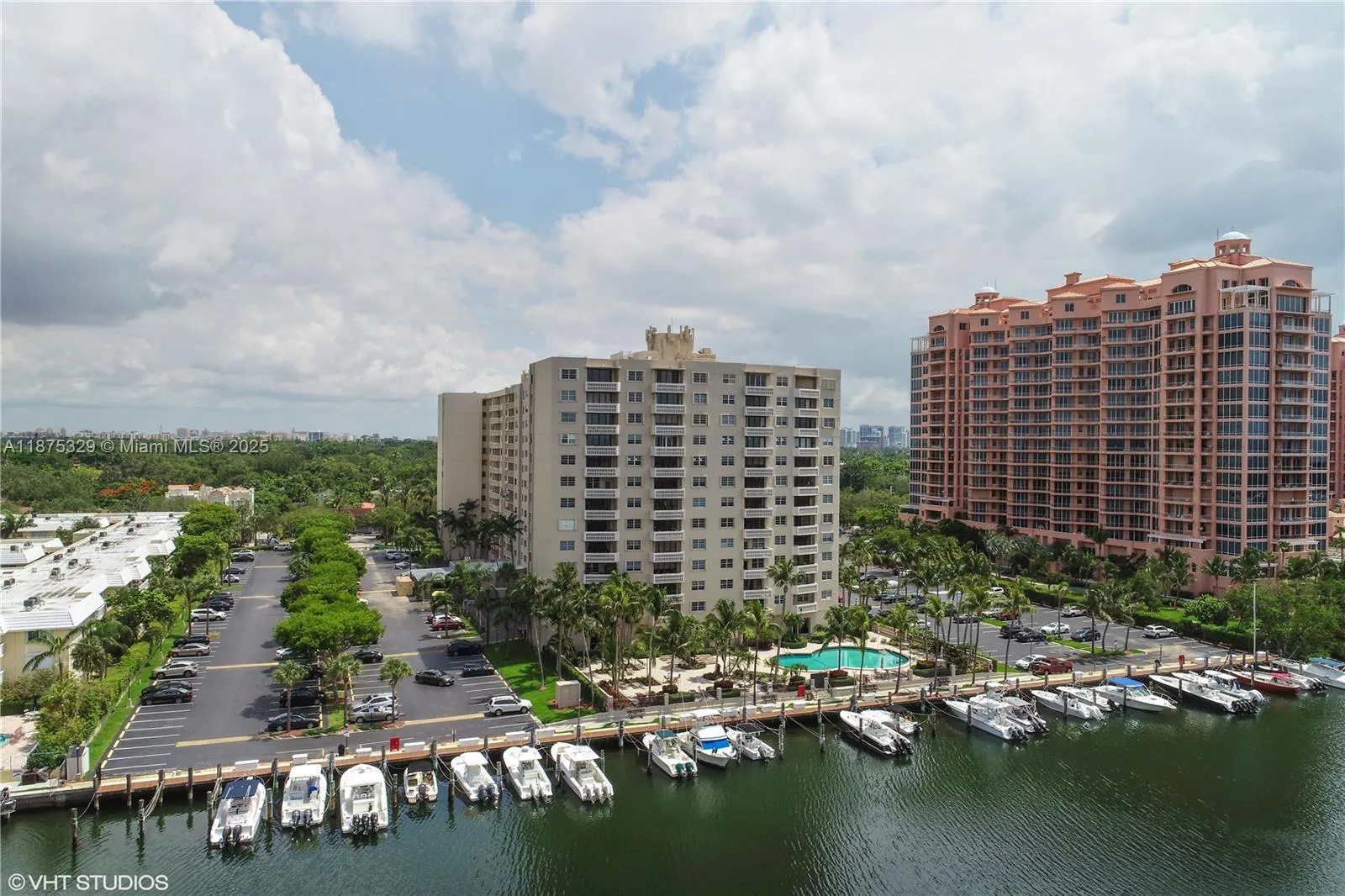 90 Edgewater Dr, #512