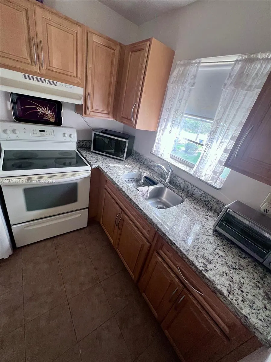 418 Sheffield Q, #418