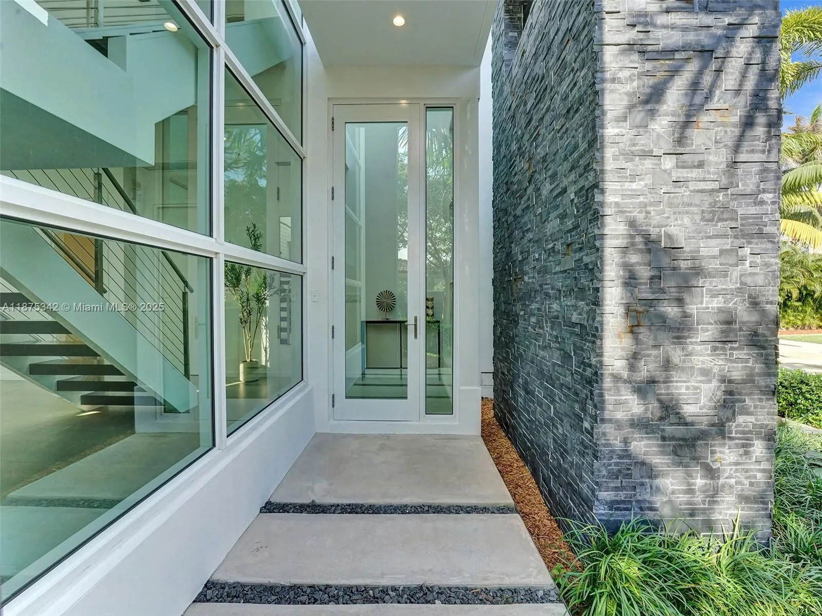 2217 NE 17th Ter