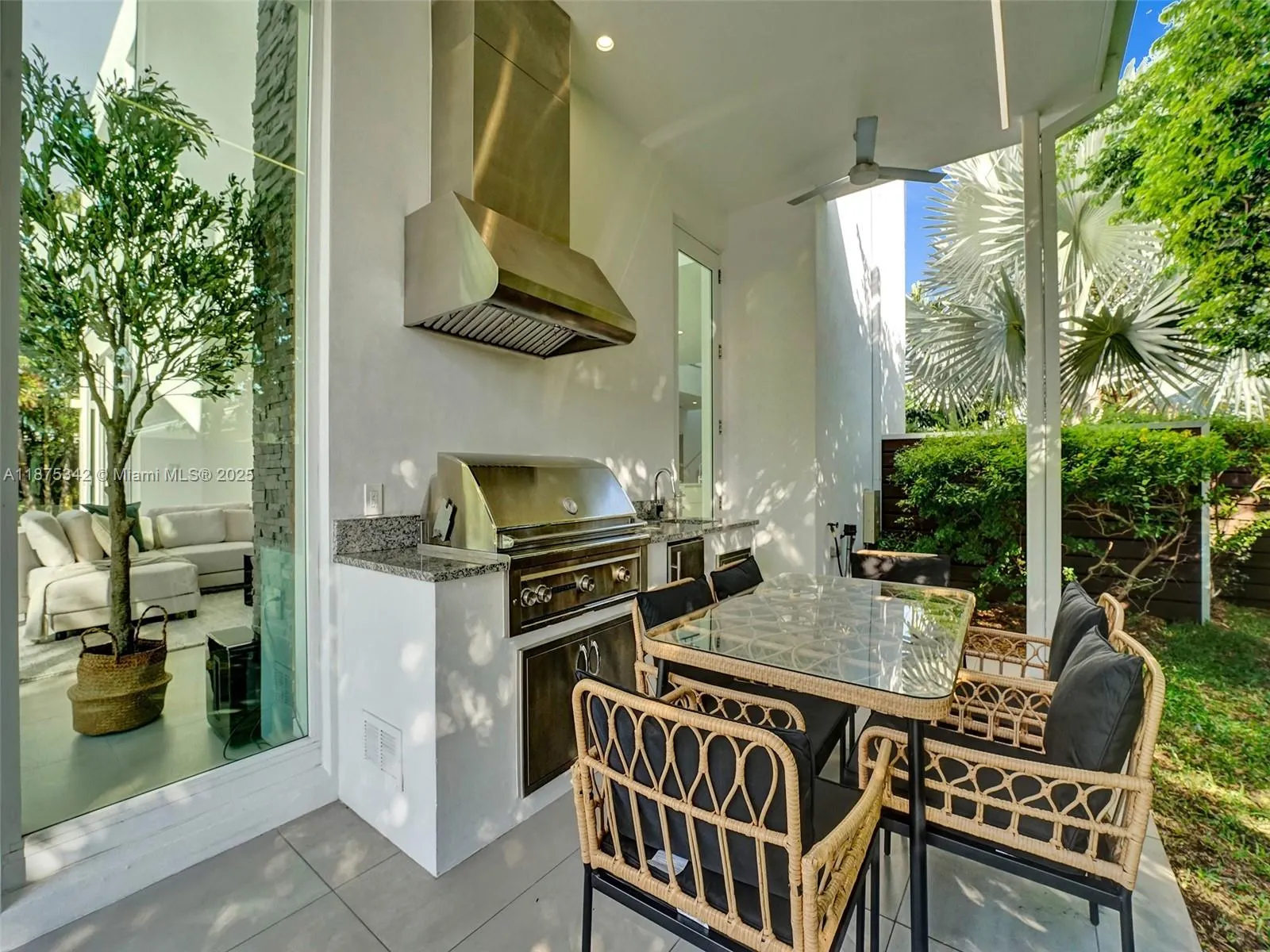 2217 NE 17th Ter