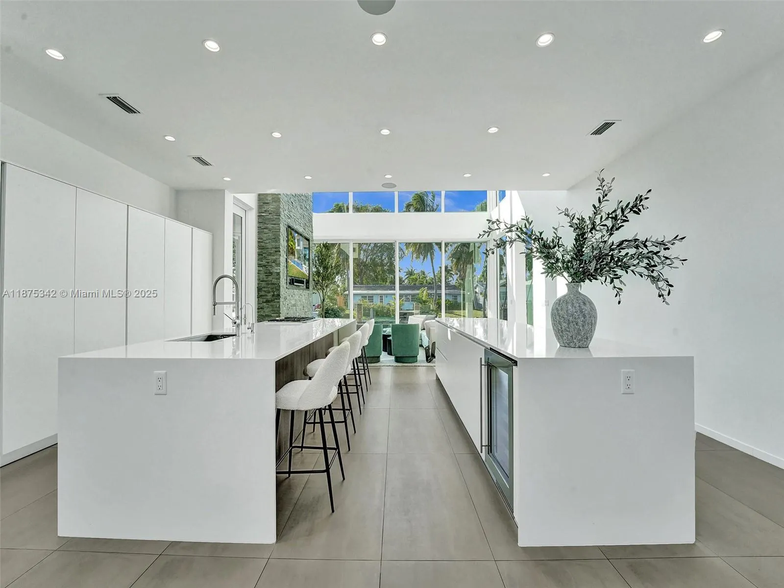 2217 NE 17th Ter