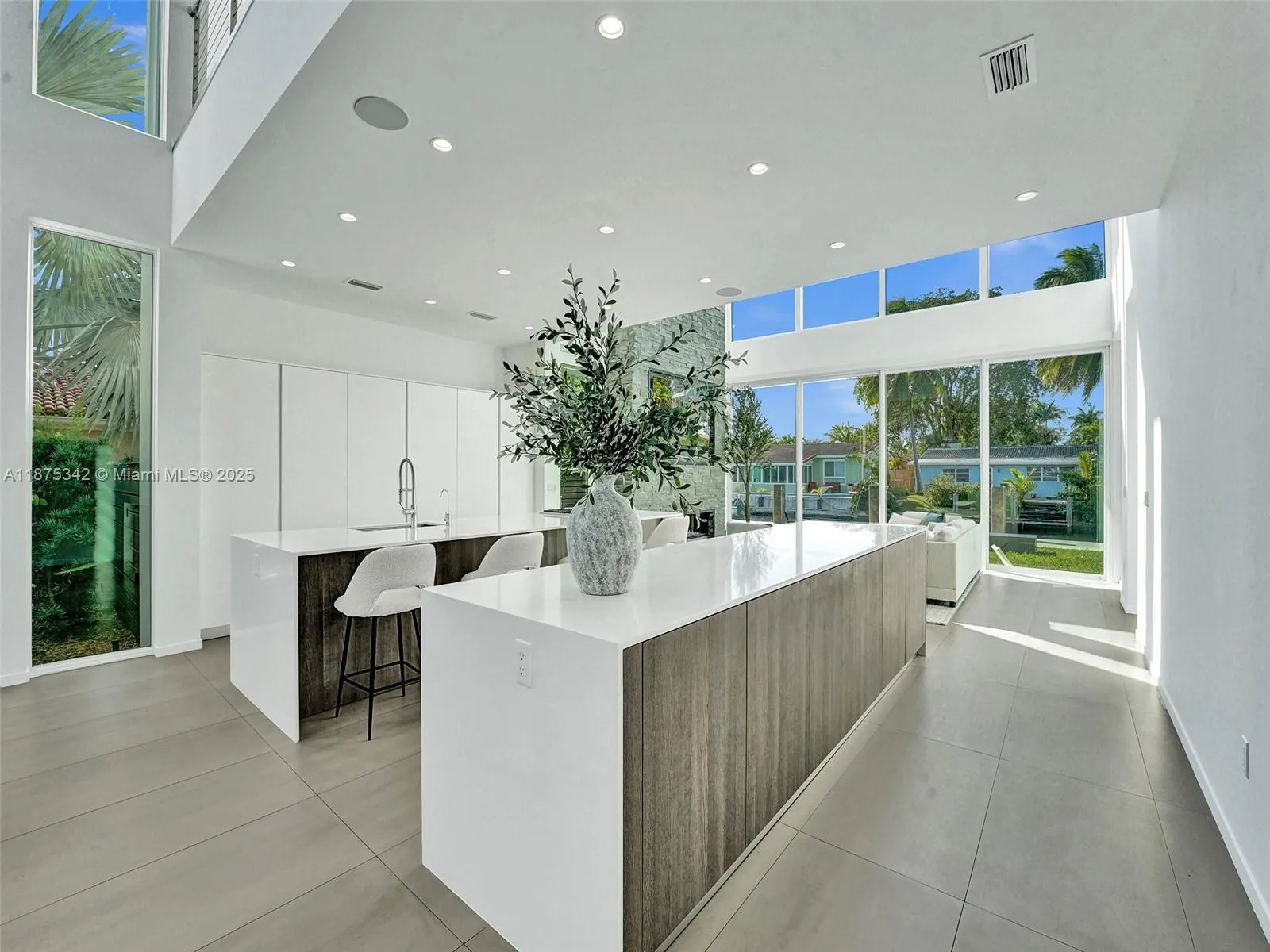 2217 NE 17th Ter