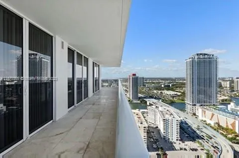 1830 S Ocean Dr, #3308