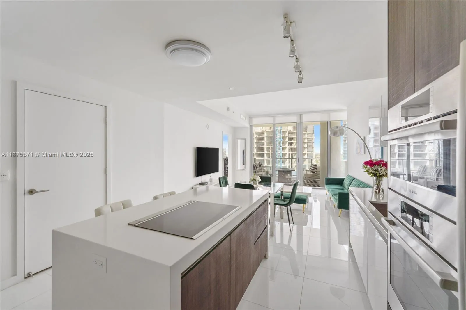 851 NE 1st Ave, #1700